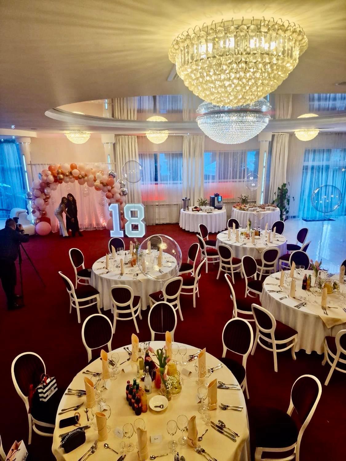 Hotel Sonex 쳉스토호바 외부 사진