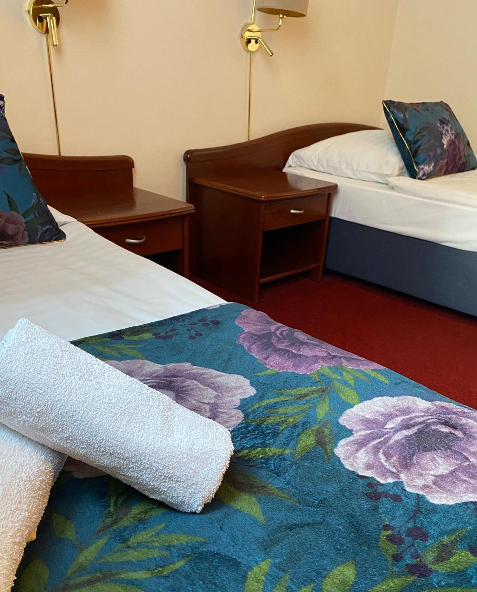 Hotel Sonex 쳉스토호바 외부 사진